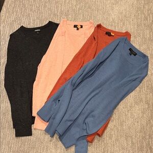 (3) banana republic and 1 express pullover sweater bundle, all medium